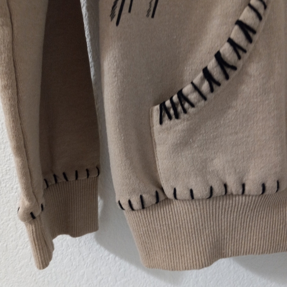 Hot Topic XS Soul Stitch Whimseygoth Pullover Hoodie in Beige - Picture 6 of 7